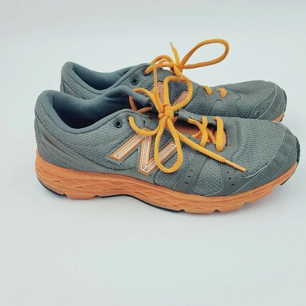 New Balance 690 Orange and Gray Men's Running Shoe Sneaker Size 6.5M